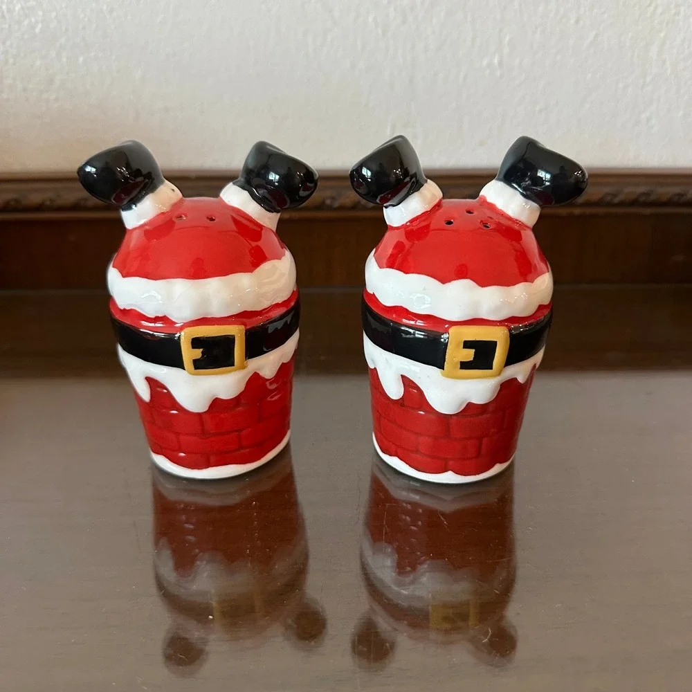 Cracker Barrel Mingle & Jingle Santa Down the Chimney Salt and Pepper Shaker Set